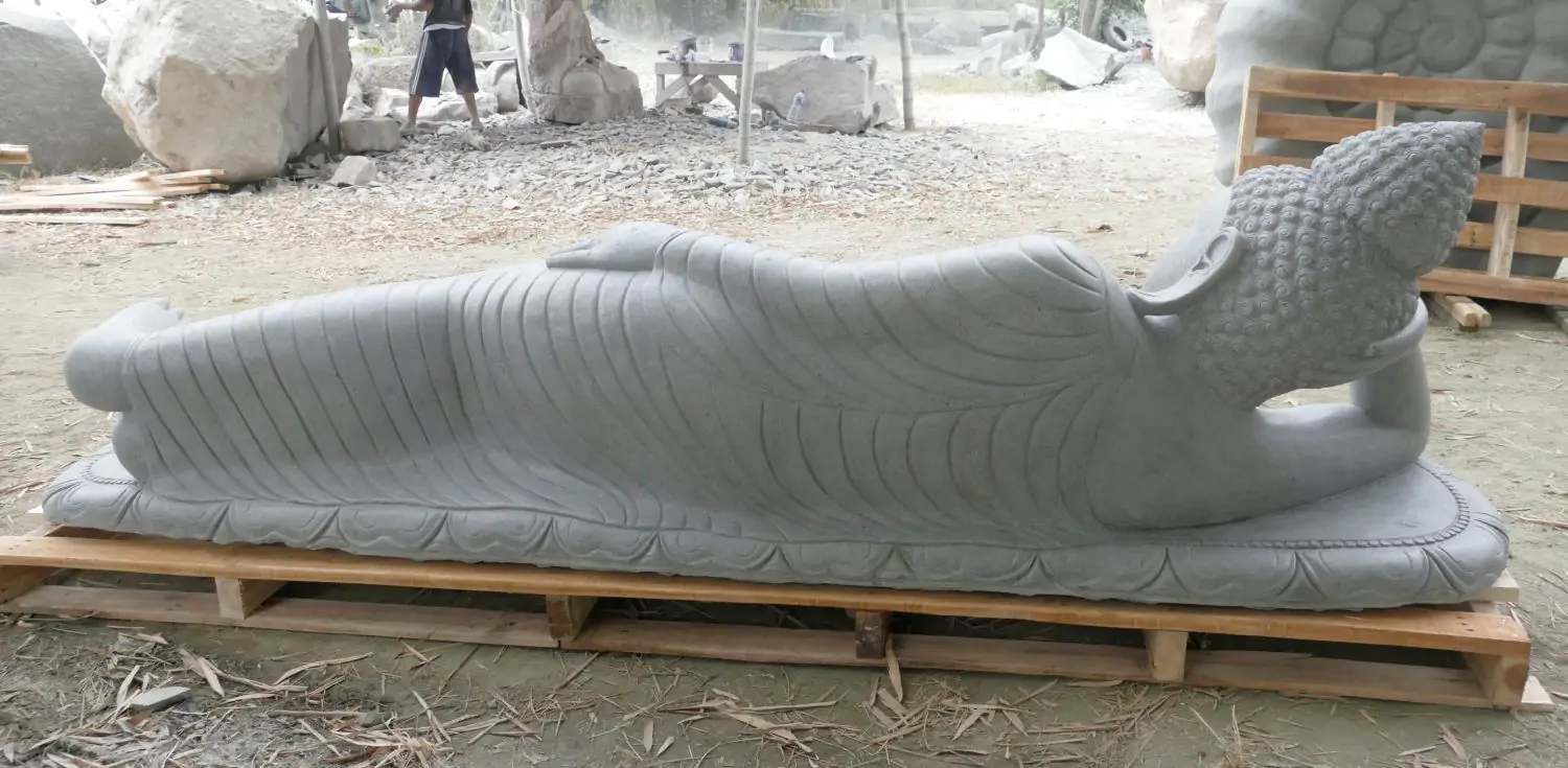  Product image 6 of the product “Lying Buddha, 310cm wide, made from riverstone ”